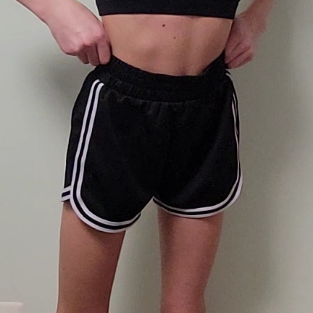 NEW RUNNING SHORTS - Picture 2 of 5